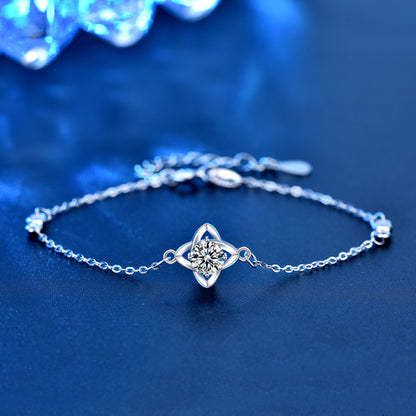 S925 Sterling Silver Clover Leaf Bracelet with 0.5ct Moissanite Versatile Travel Jewelry Rhodium Plated