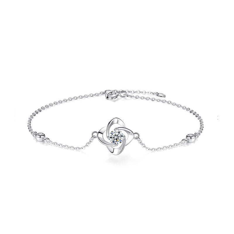 S925 Sterling Silver Clover Leaf Bracelet with 0.5ct Moissanite Versatile Travel Jewelry Rhodium Plated