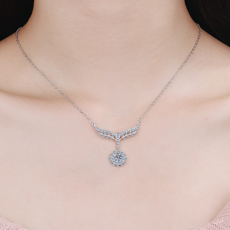 S925 Sterling Silver Four-Prong Pendant Necklace - 0.5CT Moissanite Simulated Diamond Collarbone Chain