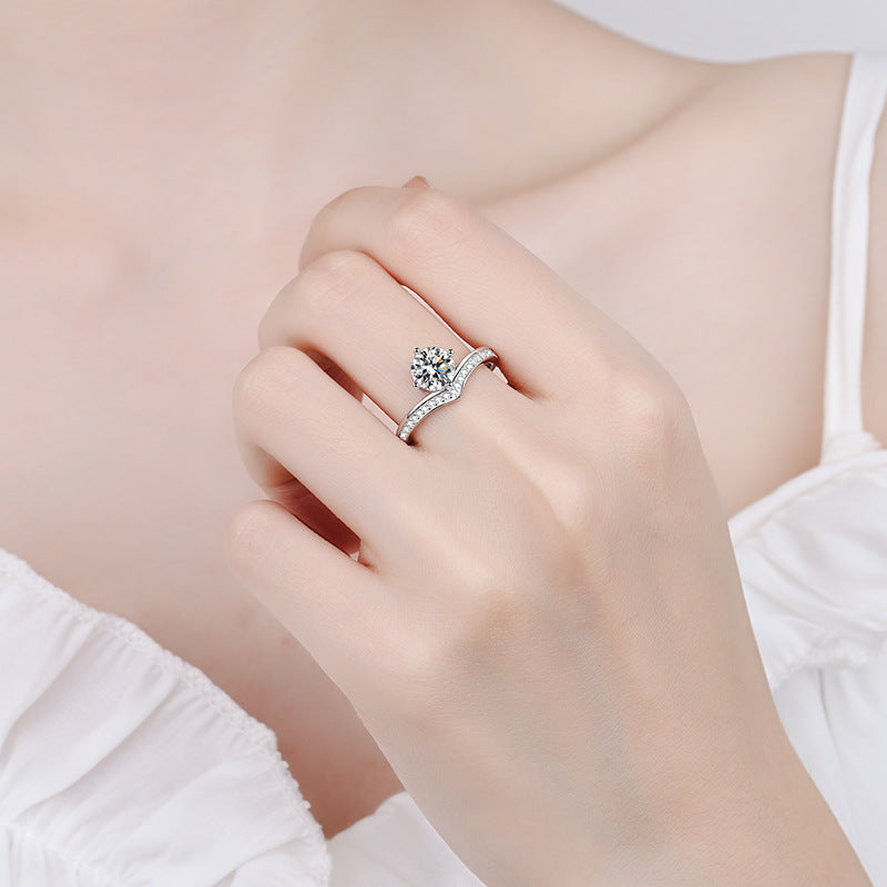 S925 Sterling Silver Heart-Shaped Moissanite Micro-Pavé Ring with Lucky Motifs