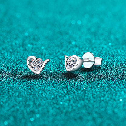 S925 Sterling Silver Heart-Shaped Moissanite Stud Earrings - 0.6CT Dainty Everyday Jewelry