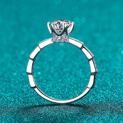 S925 Sterling Silver PT950 Gold Plated 0.5ct Moissanite Snake Bone Six-Prong Ring with Animal Motifs