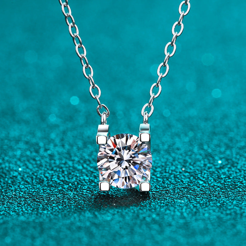 S925 Sterling Silver Plated with PT950 – 2CT Moissanite Bullhead Pendant Necklace in Rose Gold