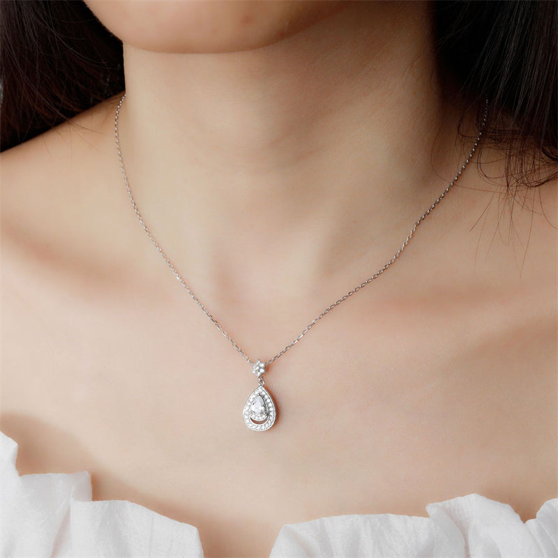 S925 Sterling Silver Teardrop Pendant Necklace - Elegant Pear-Shaped Zirconia Collarbone Chain