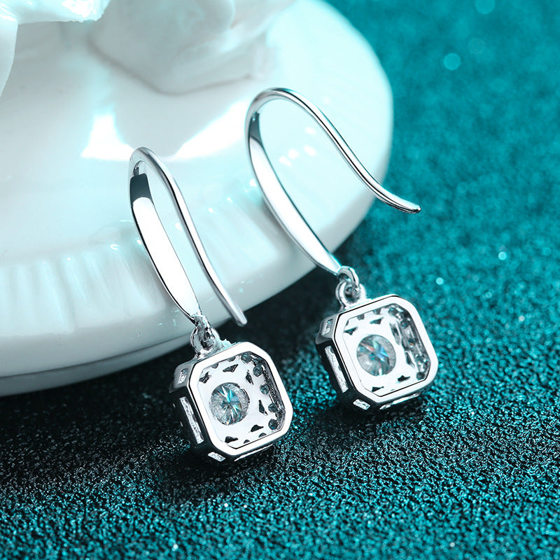 S925 Sterling Silver Women's Stud Earrings with PT950 Gold Plating & 1CT Moissanite – Geometric, Elegant, and Trendy