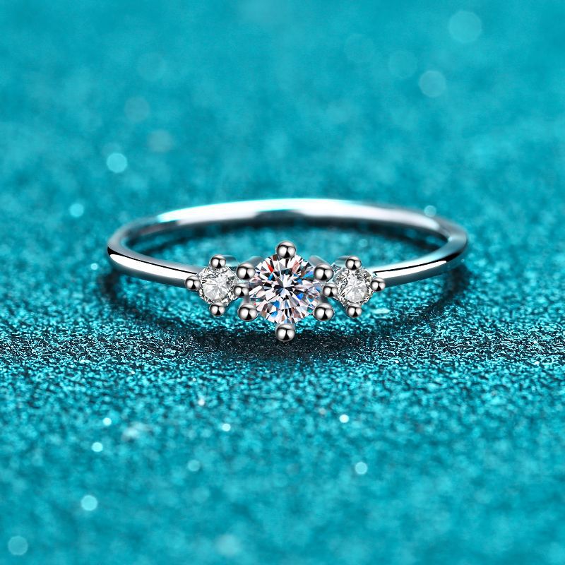 S925 Sterling Silver PT950 Gold Plated Six-Prong 0.26ct Moissanite Ring with Bow & Cultural Motifs