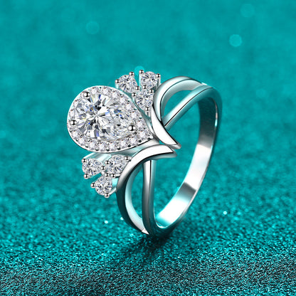 S925 Sterling Silver Pear-Shaped 1ct Moissanite V-Cut Openwork Ring with Fruit Motifs