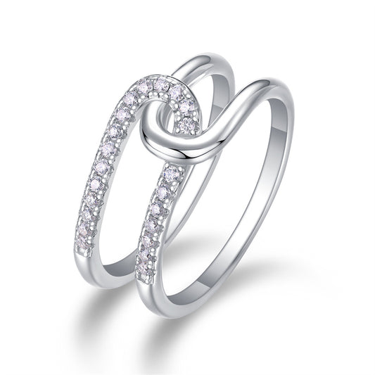 Sophisticated 925 Silver Ring with Round Moissanites