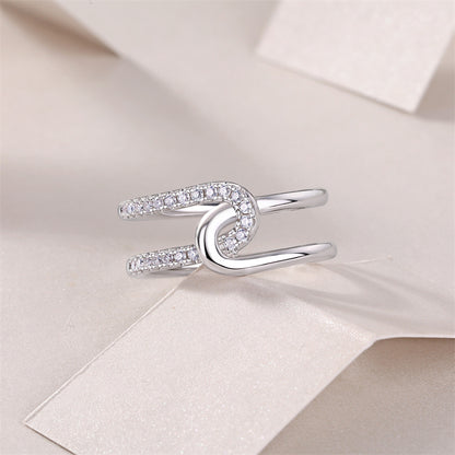 Sophisticated 925 Silver Ring with Round Moissanites