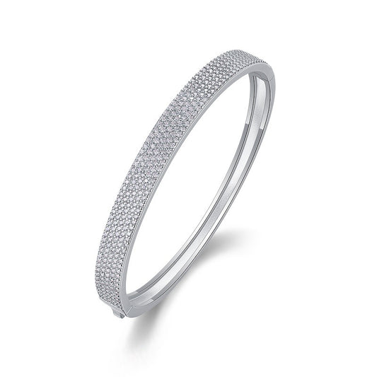 Sophisticated Adjustable Bracelet with Moissanite