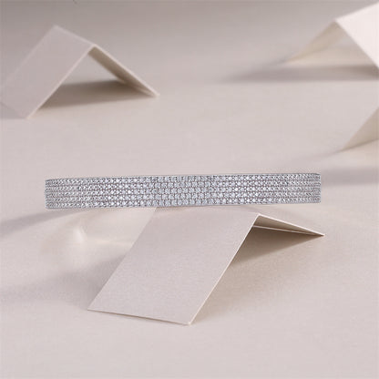 Sophisticated Adjustable Bracelet with Moissanite