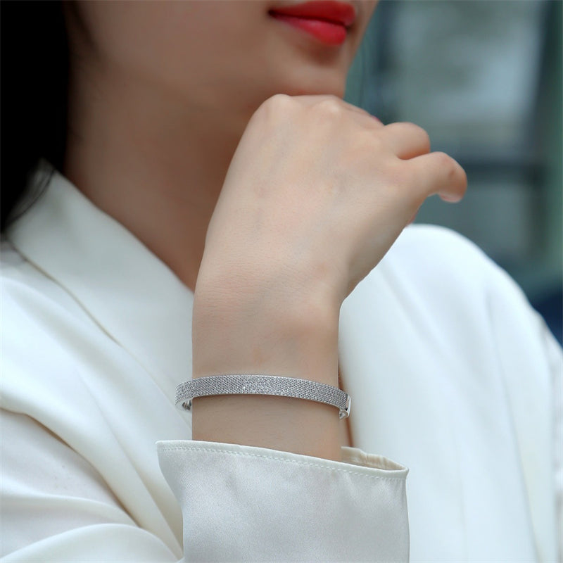 Sophisticated Adjustable Bracelet with Moissanite