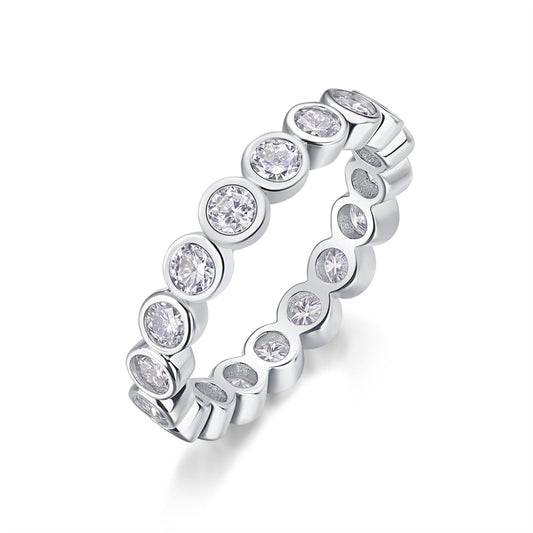 Sophisticated Geometric Silver Band for Fashionable Women