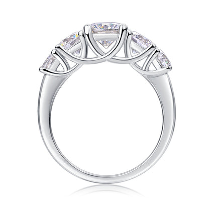 Sophisticated Round Cut Silver Ring with 1 Carat Stone