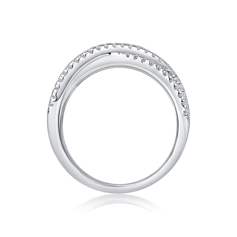 Sophisticated Round Diamond Ring in 925 Silver