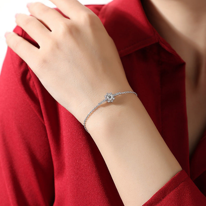 Sophisticated Women's Geometric Bracelet for Professional Style