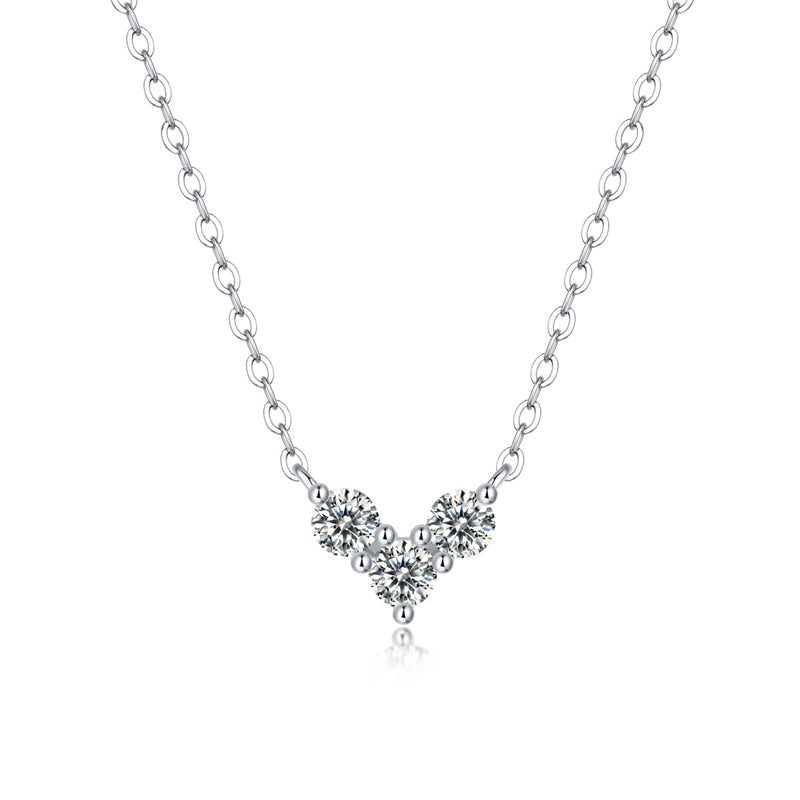 Sophisticated Women's Necklace with Heart Design