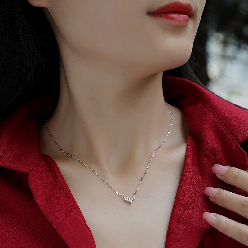 Sophisticated Women's Necklace with Heart Design