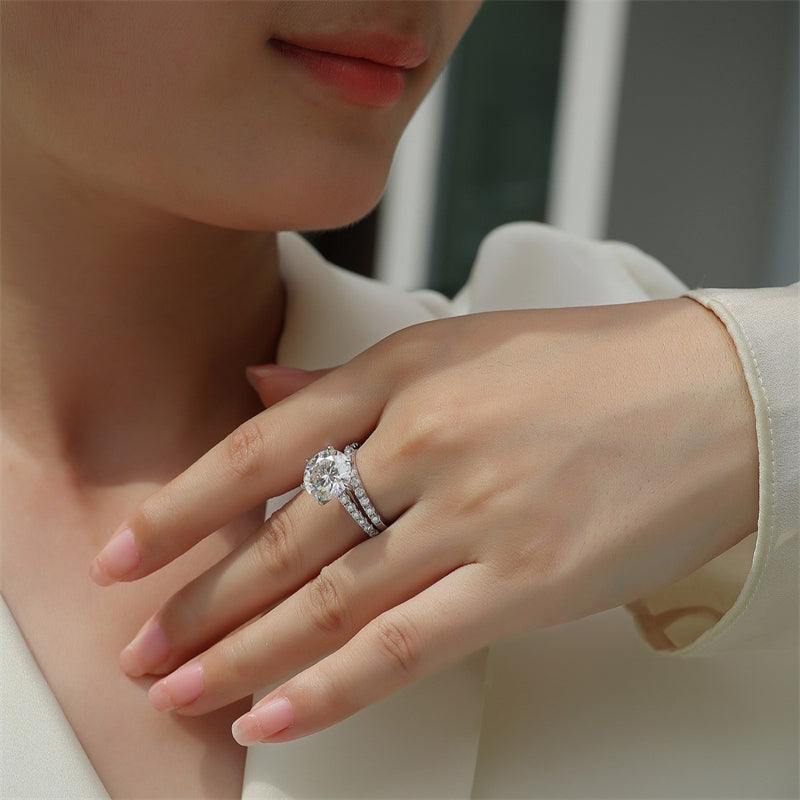 Stunning Circle Diamond Ring for Women
