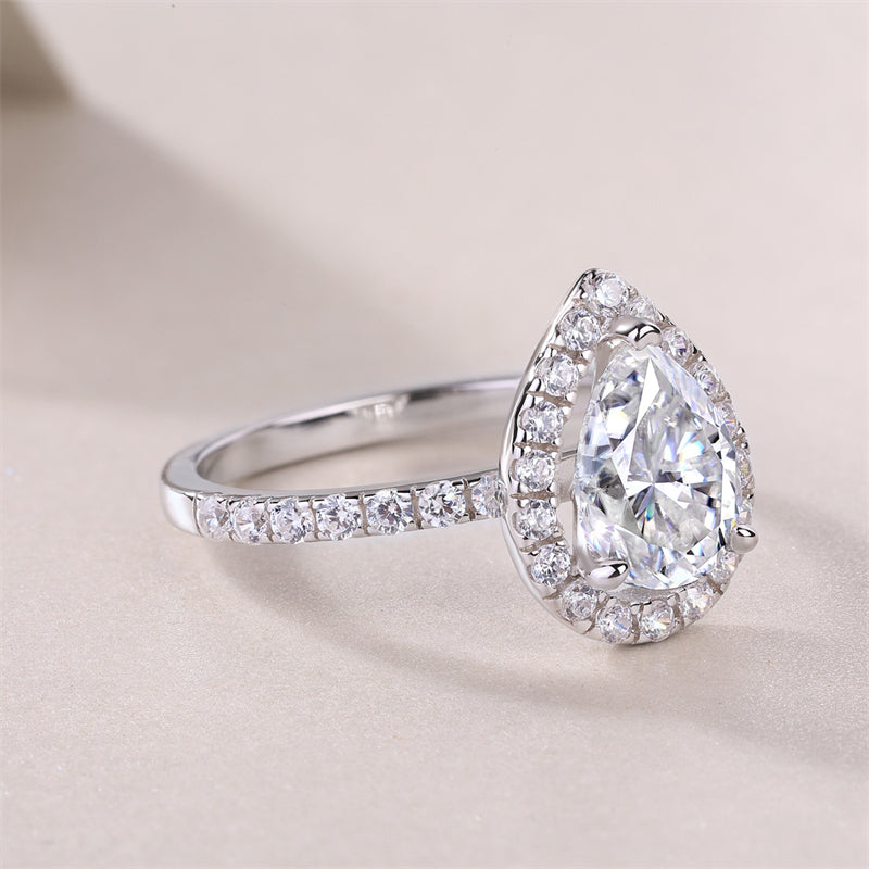 Stunning Teardrop Moissanite Ring in 925 Silver