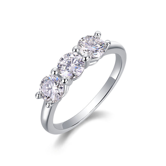 Stylish 925 Silver Band Featuring Round Moissanite Accents