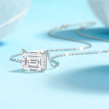 Trendy Geometric Pendant Necklace for Modern Women