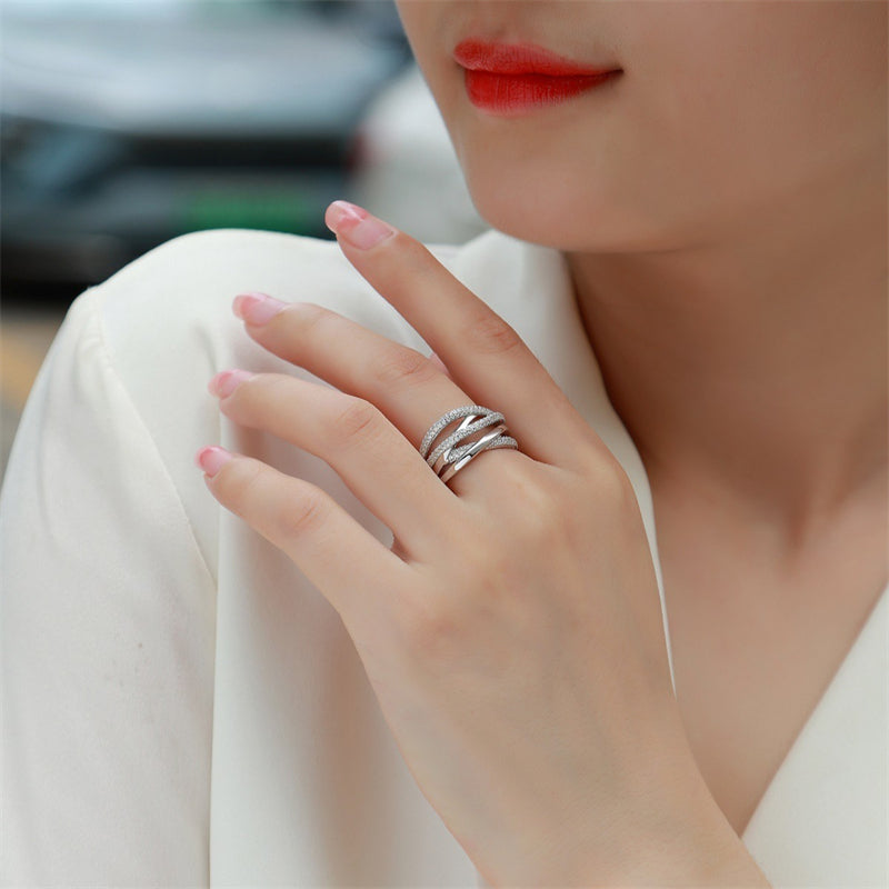 Trendy Geometric Round Moissanite Ring