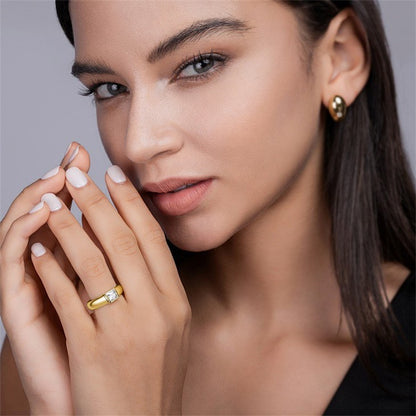 Trendy Geometric Square Moissanite Ring