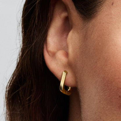14k Gold Twisted Triangle Hoops