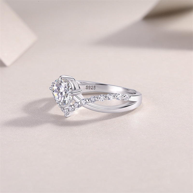 Versatile Round Diamond Ring for Women