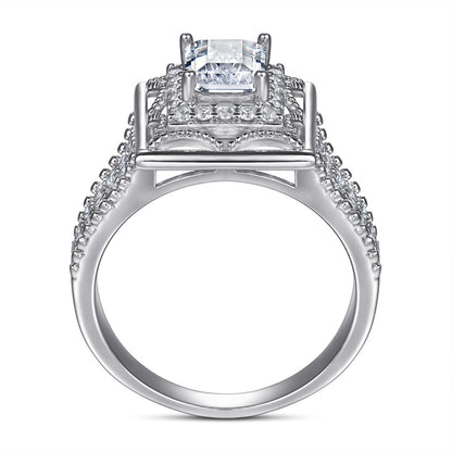 Vintage Square-Cut 925 Silver Ring - Luxe High Carbon Diamond Simulant Band