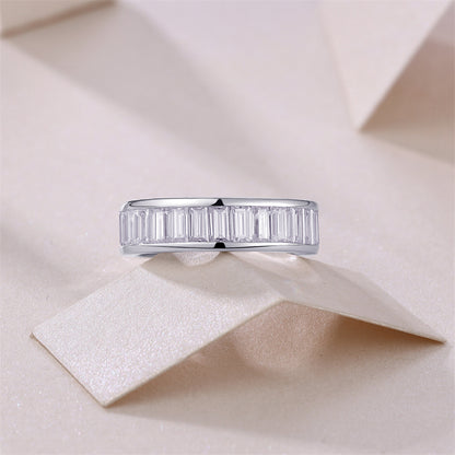 Women’s Elegant Geometric Moissanite Band