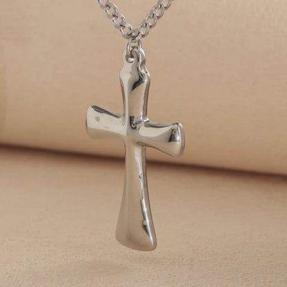 Trendy Silver Chopin Chain Necklace with Cross Embellishment