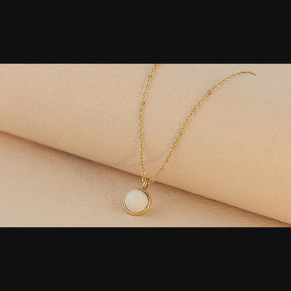 Chic Gold O-Chain Necklace with White Half-Circle Pendant
