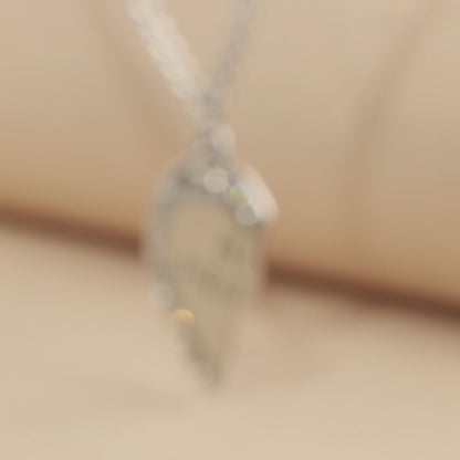 Stainless steel half heart-shaped friendship symbol pendant necklace